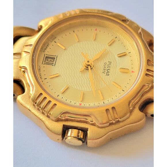 Vintage Pulsar Seiko Gold Watch: Japan-Made Excellence with Precision Quartz - Picture 5 of 9